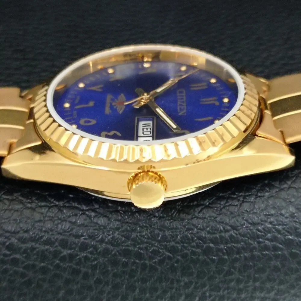 Vintage 1989 Citizen Automatic Mens Gold Watch W/daydate & Gold Accents